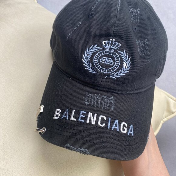 Balenciaga Distressed Baseball Cap - Picture 2 of 9